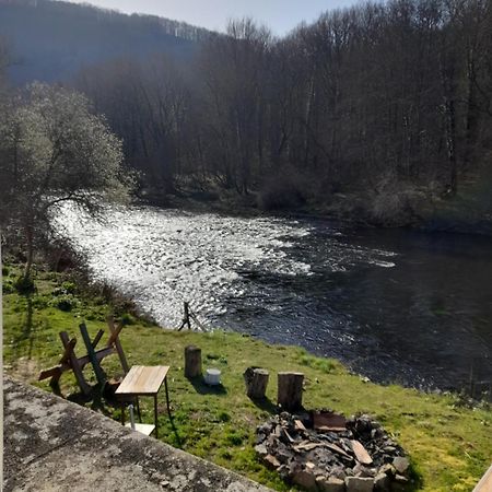 Les Roches Chambre D'Hotes Servant Esterno foto