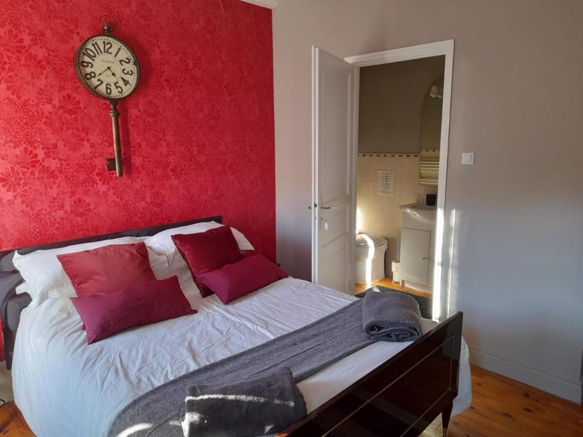 Les Roches Chambre D'Hotes Servant Esterno foto