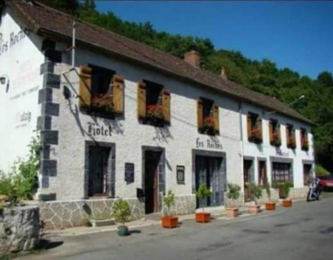 Les Roches Chambre D'Hotes Servant Esterno foto