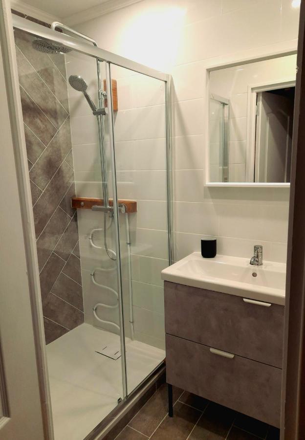 Les Roches Chambre D'Hotes Servant Esterno foto